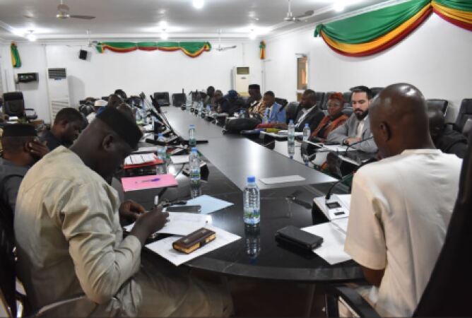 TROISIEME MISSION DE PREPARATION DU PROGRAMME D'AMELIORATION DE LA CONNECTIVITE ET DE LA RESILIENCE DES INFRASTRUCTURES ROUTIERES DU MALI (PACRIR) 1ÈRE JOURNÉE